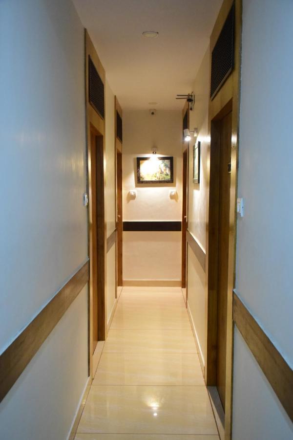 Gateway Suites Bombay Extérieur photo